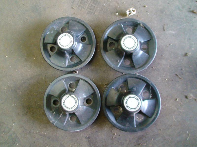 71-80 triumph spitfire black center caps set of 4