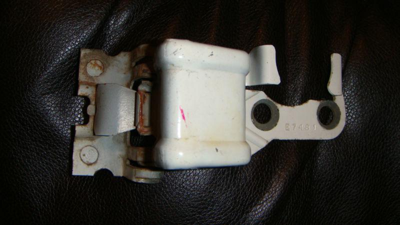 1987 - 1996 chevy beretta / corsica fuel door hinge white