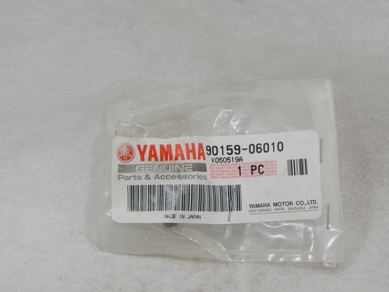 Yamaha 90159-06010 bolt *new