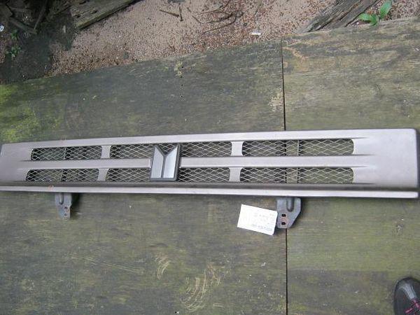 Isuzu isuzu large automobiles 1990 radiator grille [1910400]