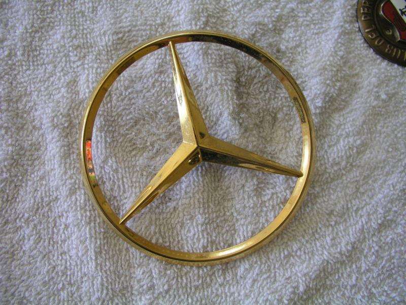 Mercedes benz w126  trunk star bolt on emblem  1267580058