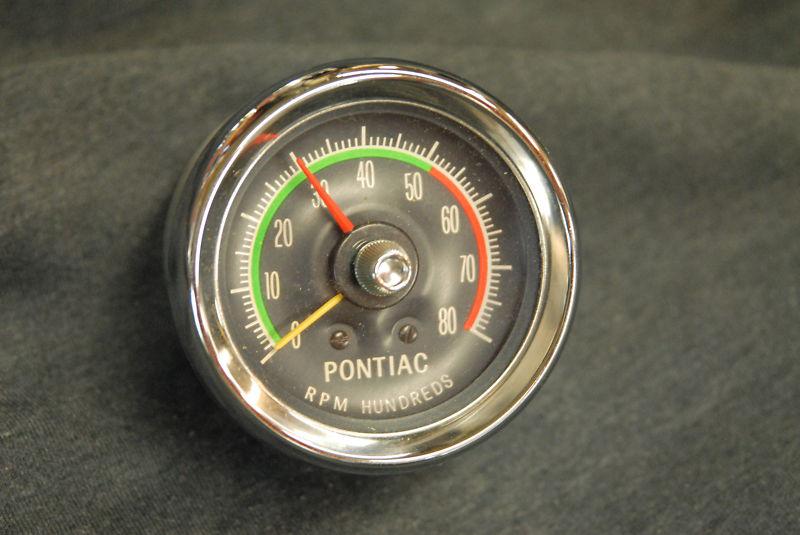 Vintage pontiac 8,000 rpm tachometer very cool factory tach 65-66 fullsize works