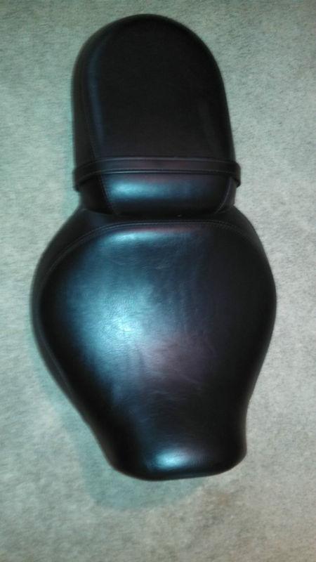 Vulcan 900 classic stock seat