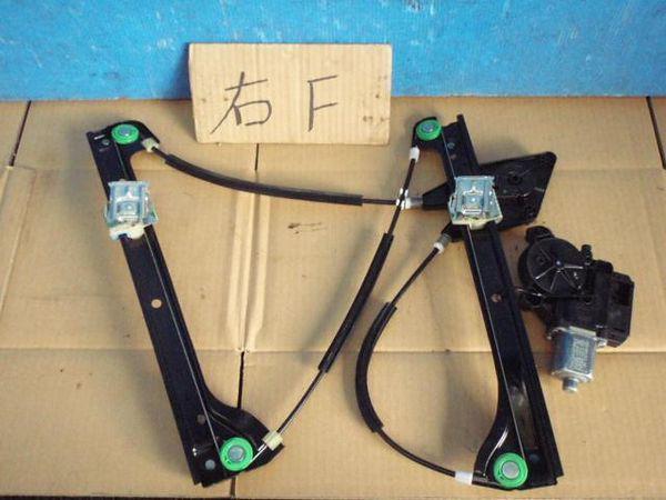 Volkswagen polo 2011 front right door regulator [8813120]