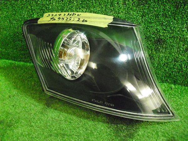 Mazda mpv 2002 right clearance lamp [4311000]