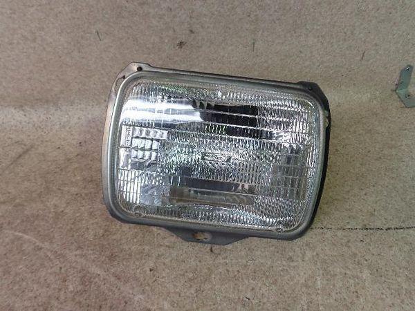 Daihatsu hijet 1995 right head light assembled [9610800]