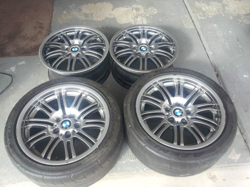 18" oem bmw factory e46 m3 staggered wheels rims 8x18 9x18 , 2 wheels have tires