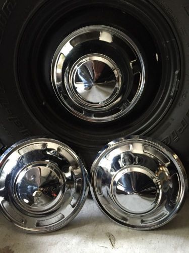 Fj40  fj45  toyota land cruiser  hub caps   set of 3