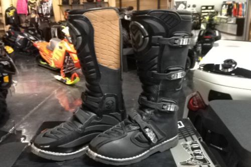 New in box moose racing m1 motocross boots size 11, euro size 45 1/2 in black