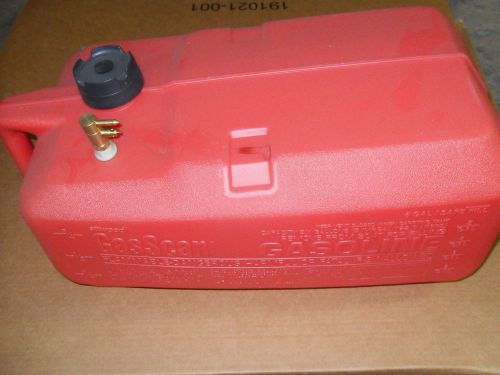 Attwood portable fuel tank 6 gallons