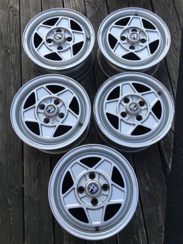 Alfa romeo spider veloce wheels set of 5