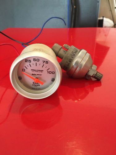 Pro-comp ultra-lite auto meter oil pressure gauge