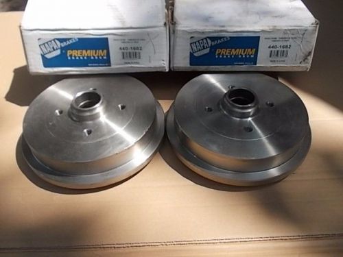 Audi 4000 vw jetta golf fox dasher pair new napa 440-1682 rear brake drums