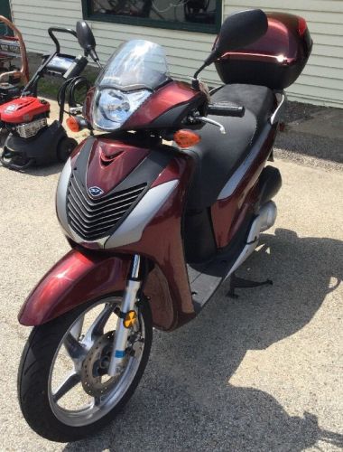 Honda 2010 sh150i moped