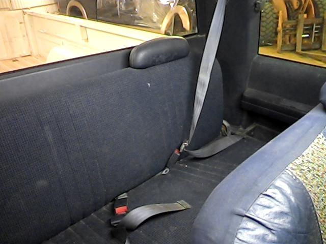 1995 chevy 2500 pickup rear seat belt & retractor only lh driver blue