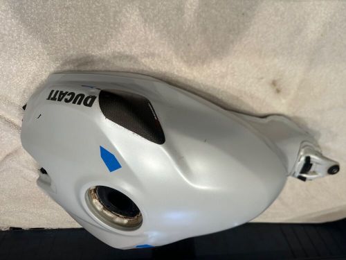 Ducati panigale gas tank fuel 1299 1199 959 899 3 tiny fixable dings oem white