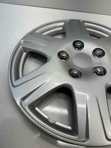 Kt-993 single hubcap wheel cover 15&#034; for 2005-08 toyota corolla oem used