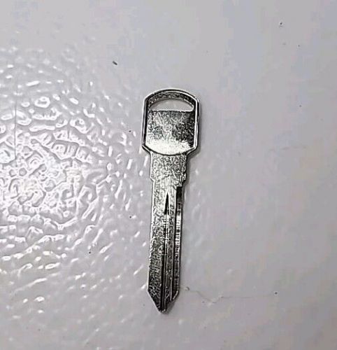 Ilco p1107 b89 uncut key blank for general motors - pontiac, chevrolet, gmc