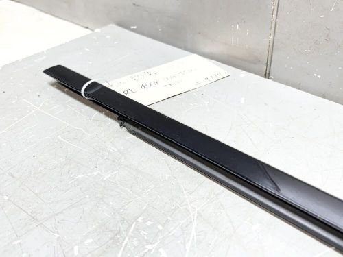 ⭐️2013-2017 land range rover l405 rear right door frame lower trim belt black oe