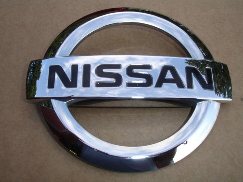 06 07 08 09 10 11 12 nissan pathfinder xterra rear trunk emblem oem 90891-ea500