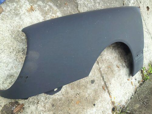 96-99 e320 left fender e series