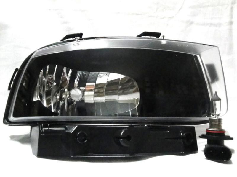 Chevy 2005-2012 corvette driving fog light lamp r h passenger side w/bulb new