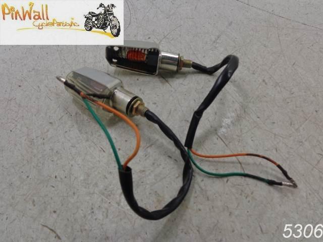 81 suzuki gs550t gs550 550 front turn signal light