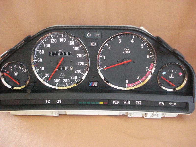 Bmw e30 cluster,  black chrome rings, no consumption display, red painted hands