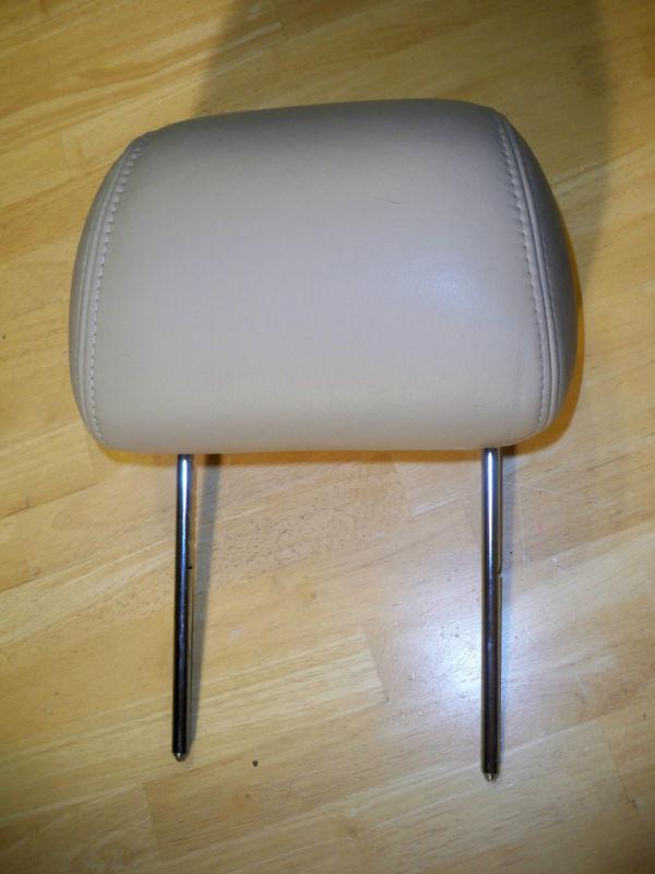 07 cadillac cts passenger headrest cashmere