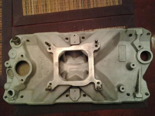 Edelbrock sbc torker aluminum intake manifold 283, 327, 350, 383 