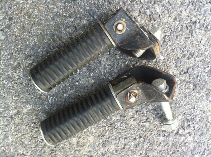 Honda cb750 four super sport rear passenger pegs - nice set complete w/ hardware