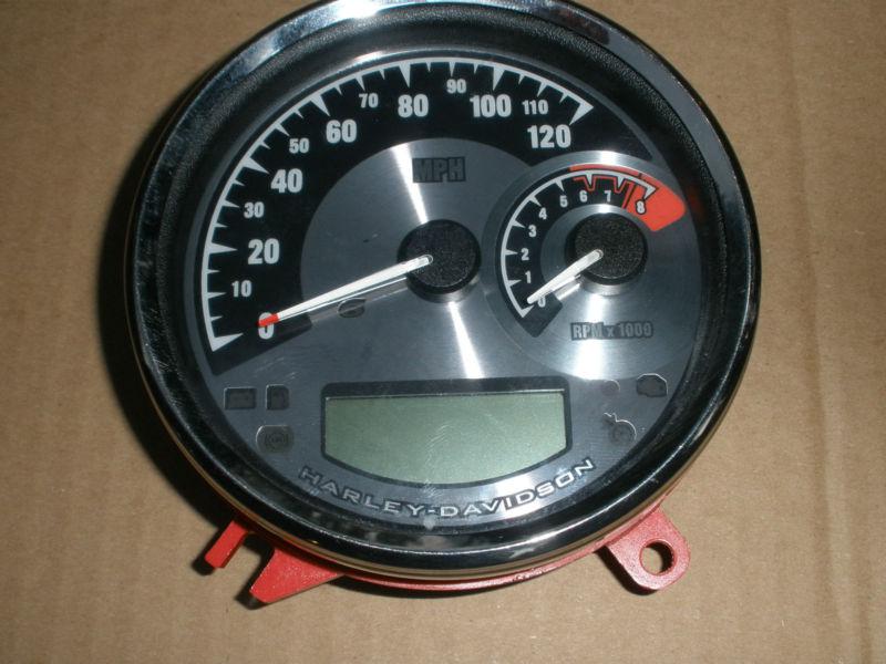 Harley davidson softail/roadking speedometer. 