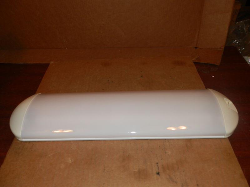 *12 volt hongs fluorescent light 