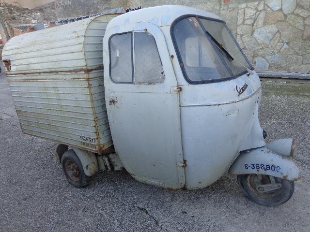 Tricycle motorcar vespa 125 1957