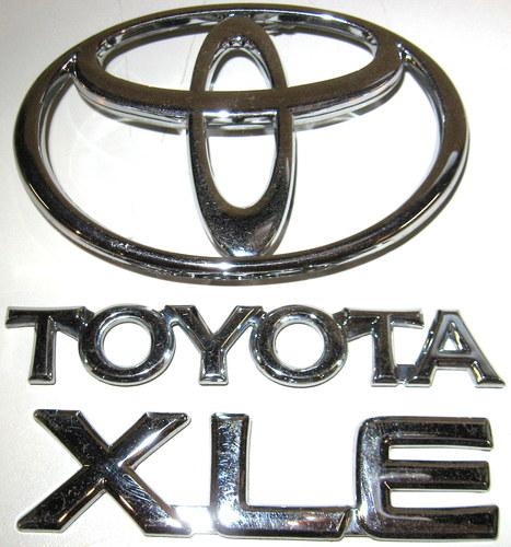 95 96 toyota camry xle rear trunk emblems nameplate badge clean 