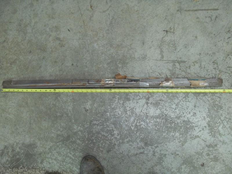 Nos gm 1977-1979 oldsmobile drip rail moulding part #3078207