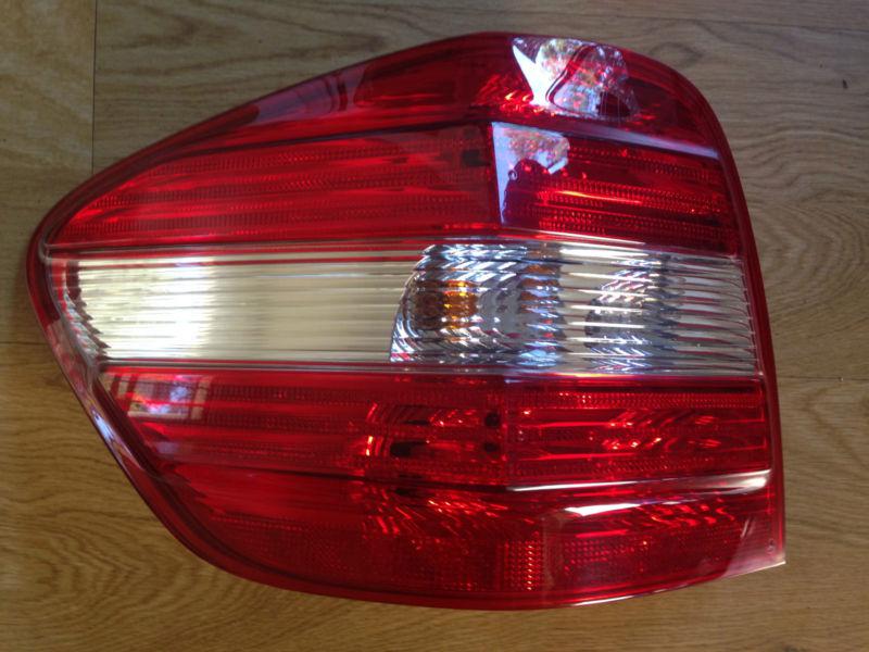 Mercedes-benz w164 driver side tail light, left hand oem