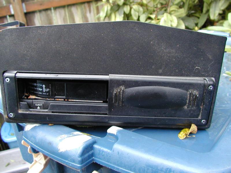 Saab 900 1994-1998 cd changer with cartridge in trunk 