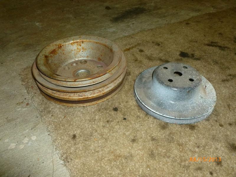 Late c3 corvette short water pump & crank pulley's 