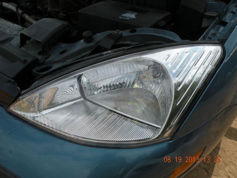 2001  focus left headlight 196733