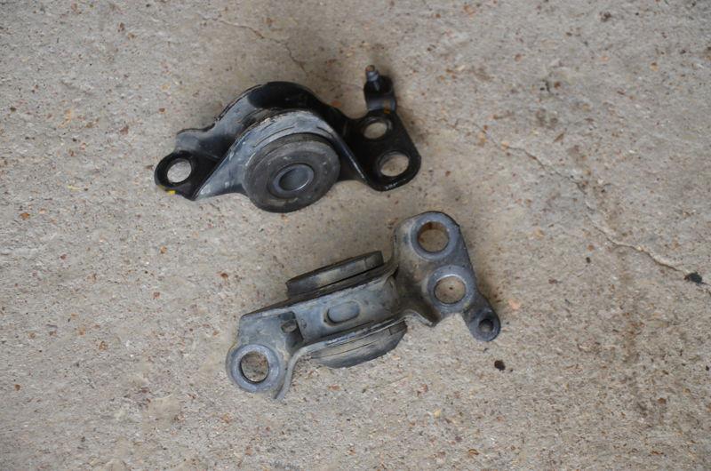 1994 honda del sol 5 spd b16a3 #1453 lower control arm bushing set l&r front