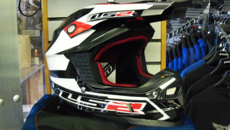 Ls2 mx456 helmet black xl with air pump built in 