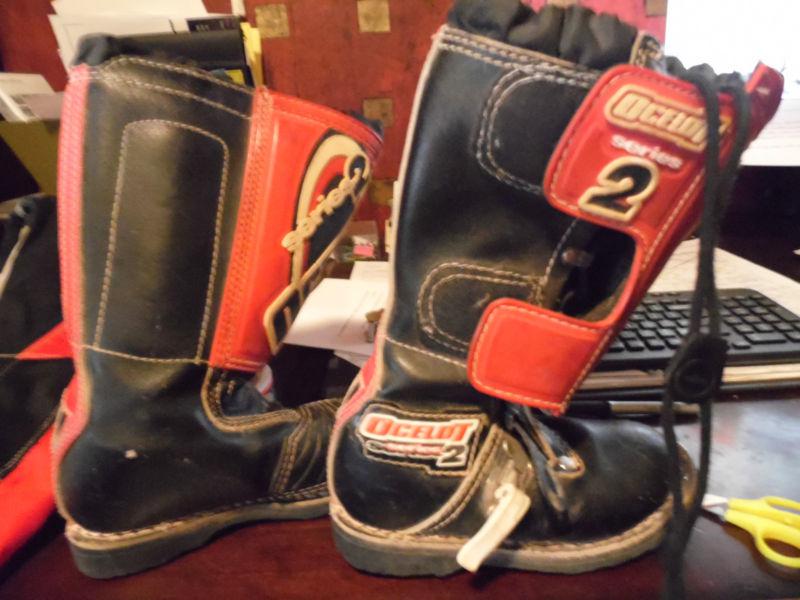 Childs used motorcross boots size1 ocerlot series 2