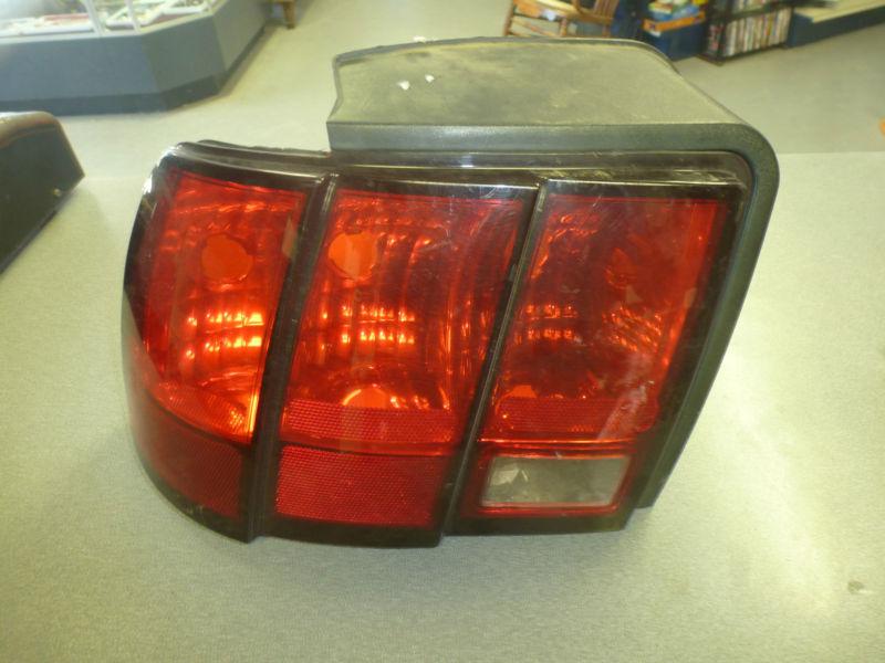 Oem ford mustang tail light left driver side 99-04