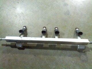 07 beetle fuel ingection rail with injectors