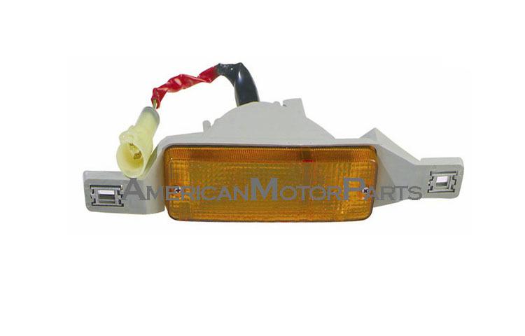 Passenger side replacement bumper park turn signal light 82-83 toyota pickup