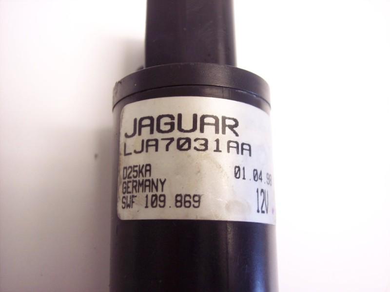 98 99 00 01 02 03 jaguar xj8 xjr windshield wiper fluid pump lja7031aa