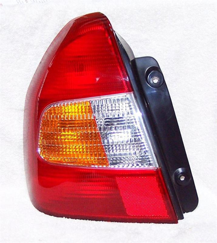 00 01 02 hyundai accent taillight qtr mtd sdn 4 dr brake lamp left l oem