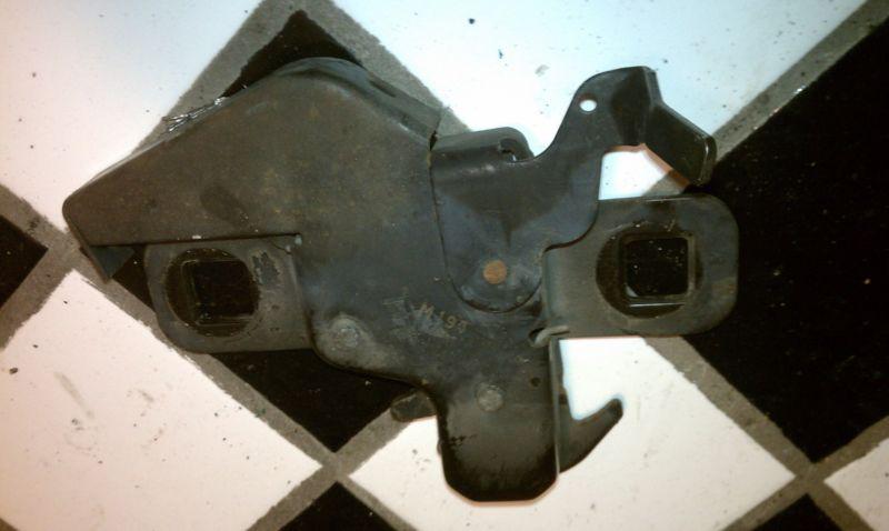 1995-2001 ford explorer mountaineer front hood latch release