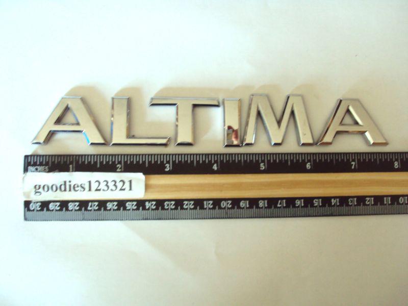 Nissan altima chrome emblem 